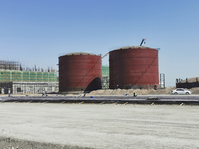 湖南不銹鋼儲(chǔ)罐運(yùn)輸?shù)竭_(dá)后裝卸時(shí)注意事項(xiàng)